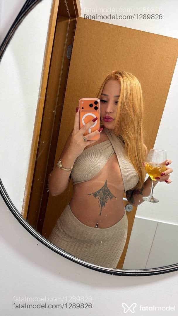 Acompanhante mulher ruiva (o) de olhos mel - Isabella