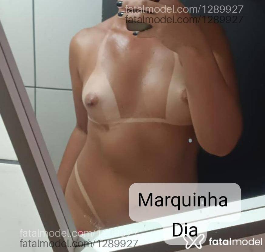 Acompanhante mulher trans com cabelo castanho de olhos castanhos - Sabrina