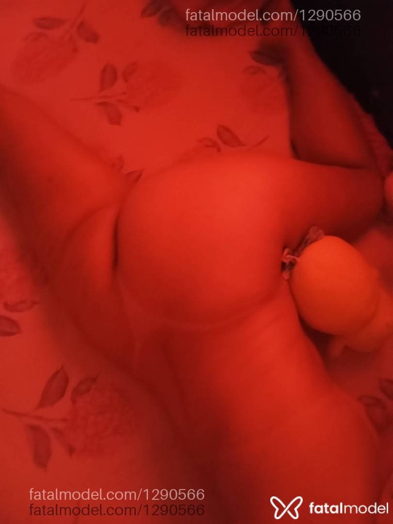 Acompanhante mulher com cabelo castanho de olhos castanhos - Aghata