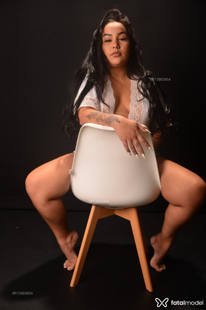 Acompanhante mulher morena (o) de olhos mel em Guarulhos Acompanhante mulher morena (o) de olhos mel em Guarulhos - Mirella Sampaio