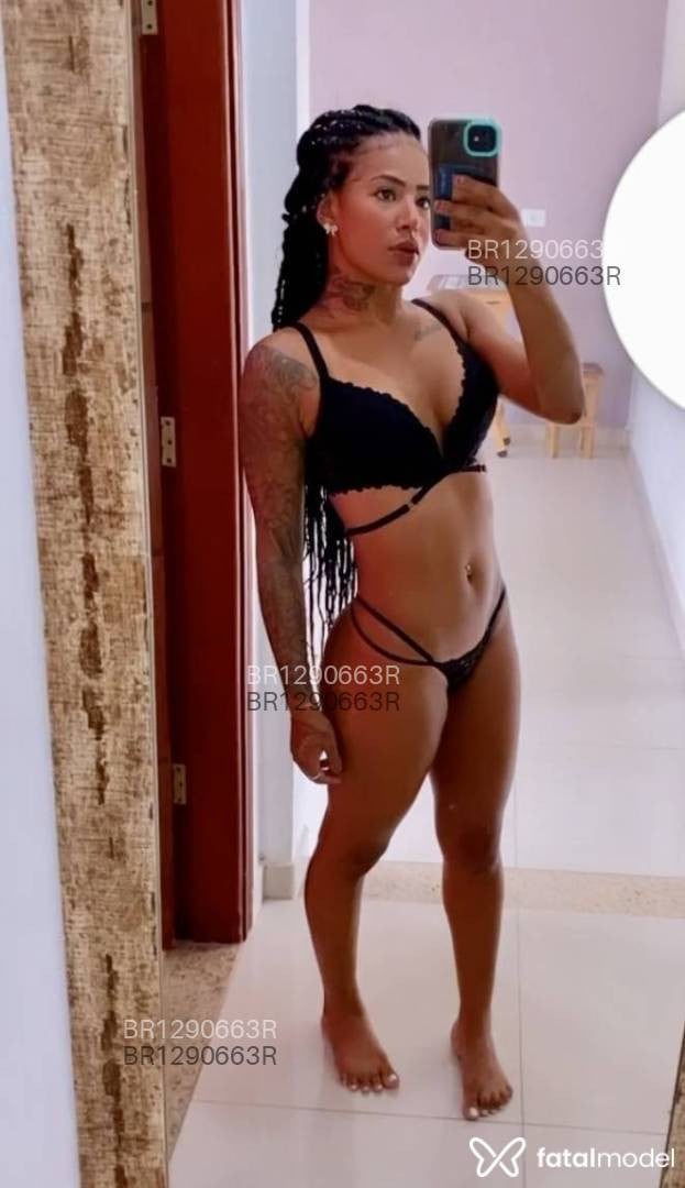 Acompanhante mulher morena (o) de olhos castanhos - Gaby Louise Acompanhante mulher morena (o) de olhos castanhos - Gaby Louise