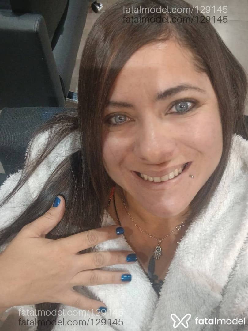 Acompanhante mulher com cabelo castanho de olhos azuis em Atibaia - Jujuzinha