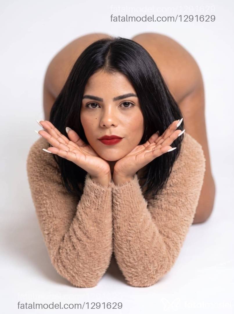 Acompanhante mulher morena (o) de olhos castanhos - Agatha