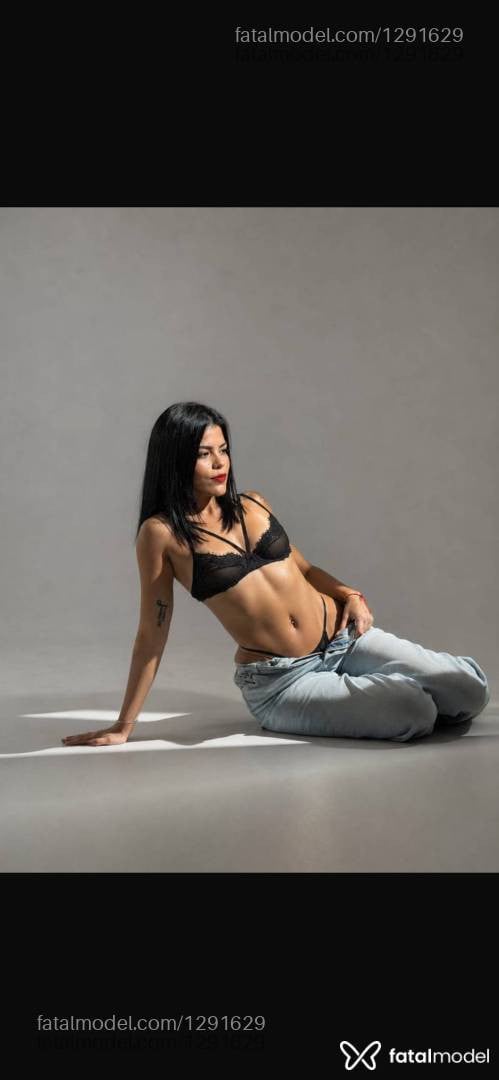 Acompanhante mulher morena (o) de olhos castanhos - Agatha