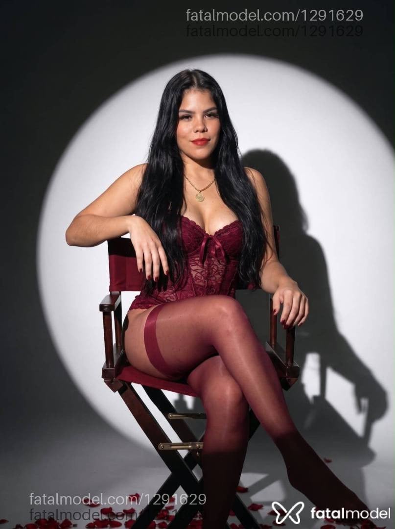 Acompanhante mulher morena (o) de olhos castanhos - Agatha