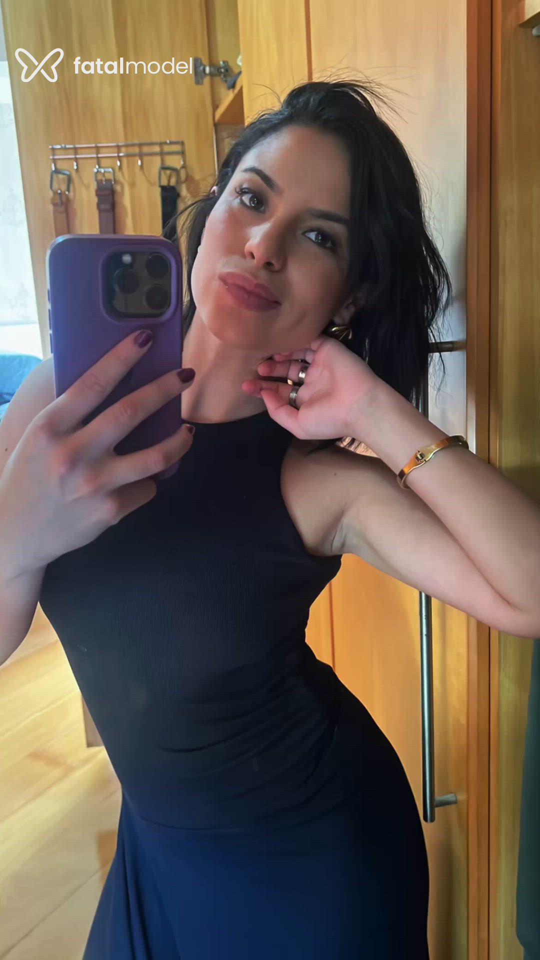 Acompanhante mulher com cabelo castanho de olhos castanhos - Herica
