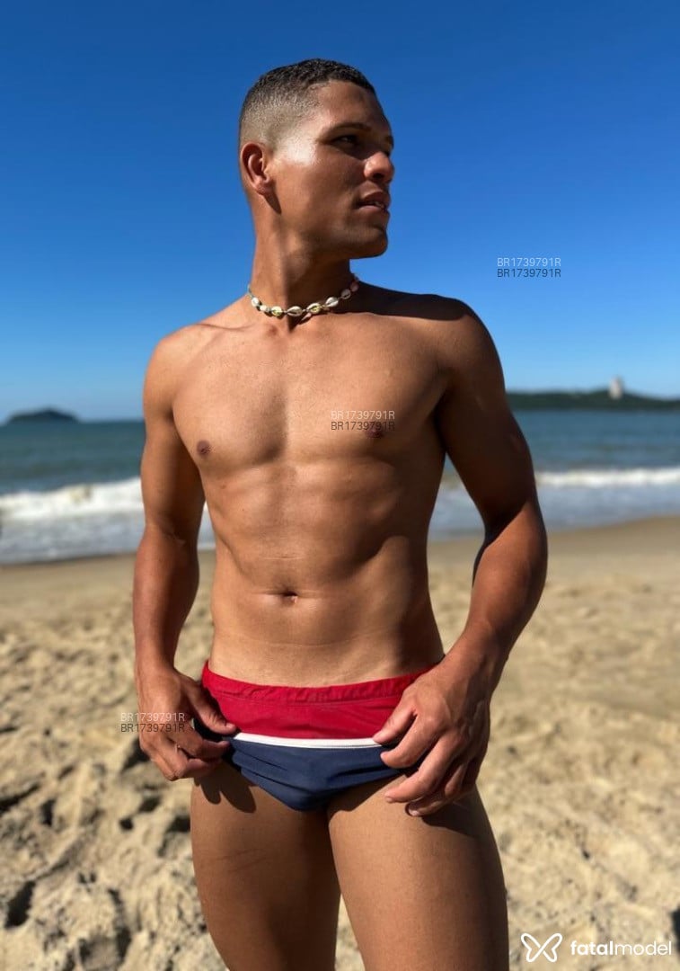 Acompanhante homem morena (o) de olhos verdes em Curitiba - Alex Teixeira