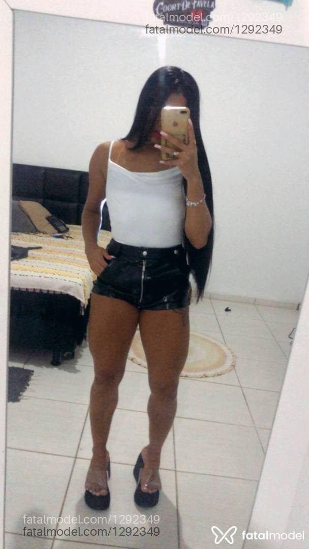 Acompanhante mulher morena (o) de olhos pretos em Belo Horizonte - Stella Condessa