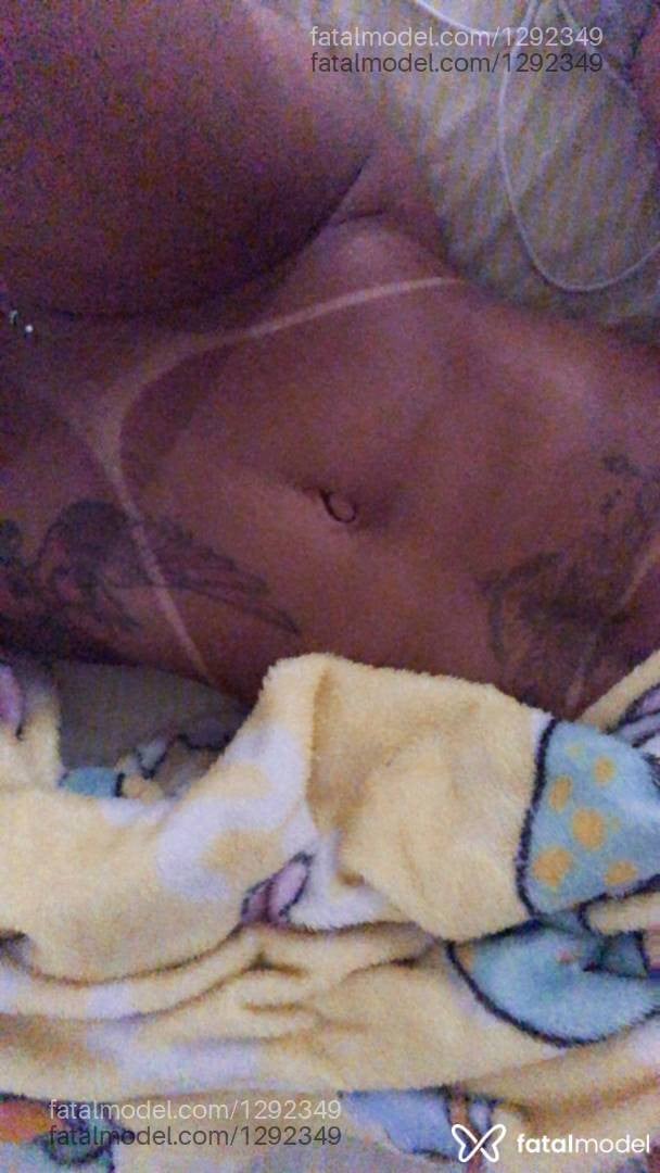 Acompanhante mulher morena (o) de olhos pretos em Cláudio - Stella Condessa