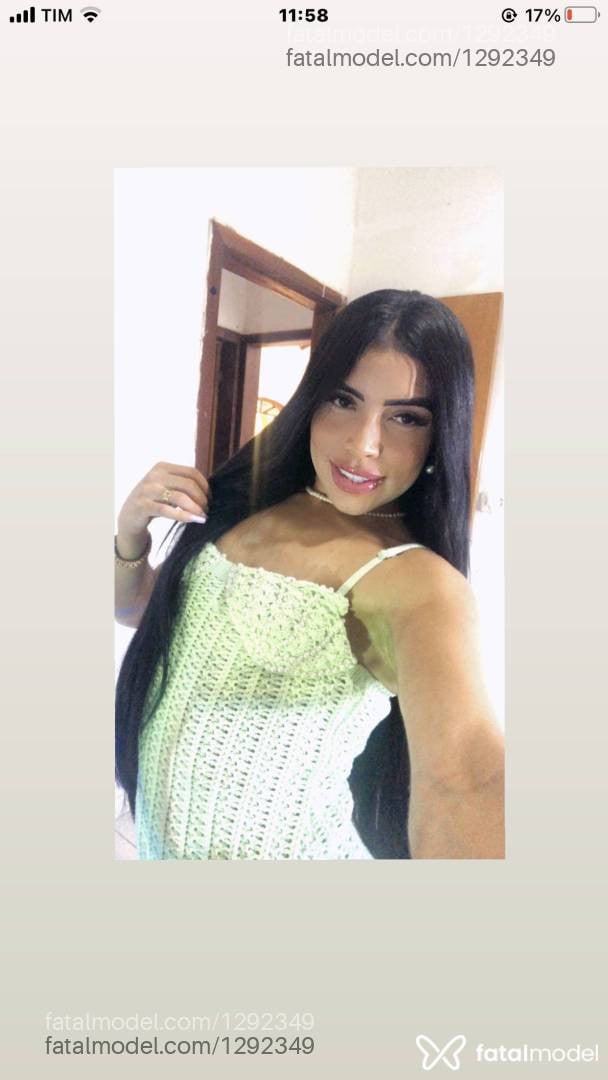 Acompanhante mulher morena (o) de olhos pretos em Cláudio - Stella Condessa