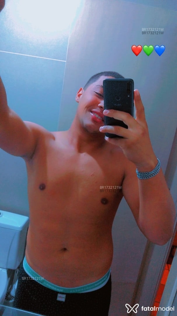 Acompanhante homem morena (o) de olhos castanhos em Canoas - Bigboy