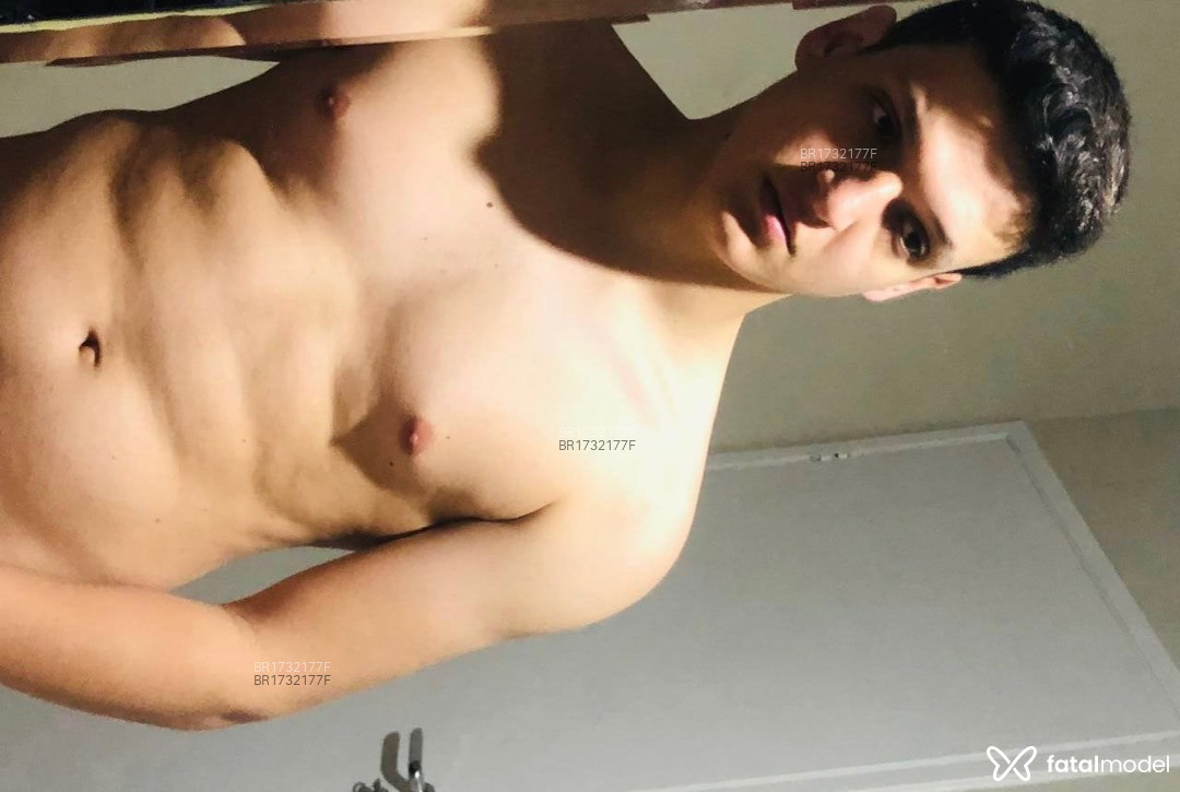 Acompanhante homem morena (o) de olhos castanhos em São José - Bruno