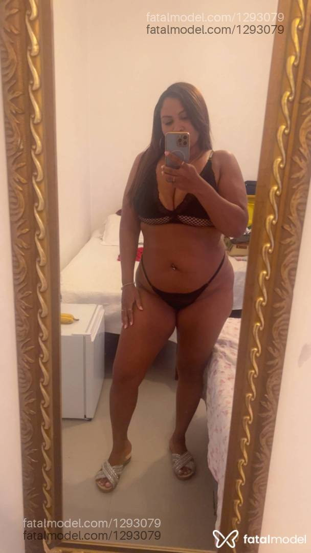 Acompanhante mulher com cabelo castanho de olhos castanhos em Juazeiro do Norte - Mel Pimentynha