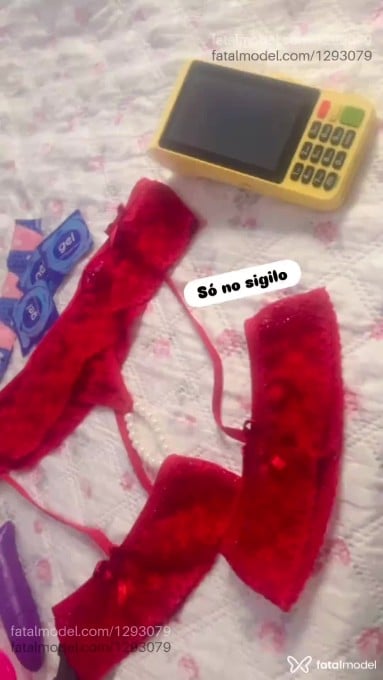 Acompanhante mulher com cabelo castanho de olhos castanhos em Juazeiro do Norte - Mel Pimentynha