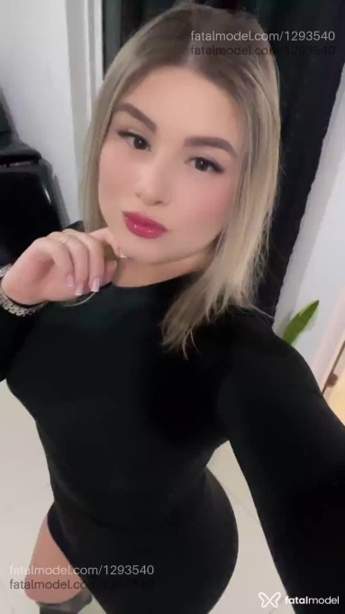 Acompanhante mulher com cabelo castanho de olhos castanhos em Curitiba - Letícia Ferrari