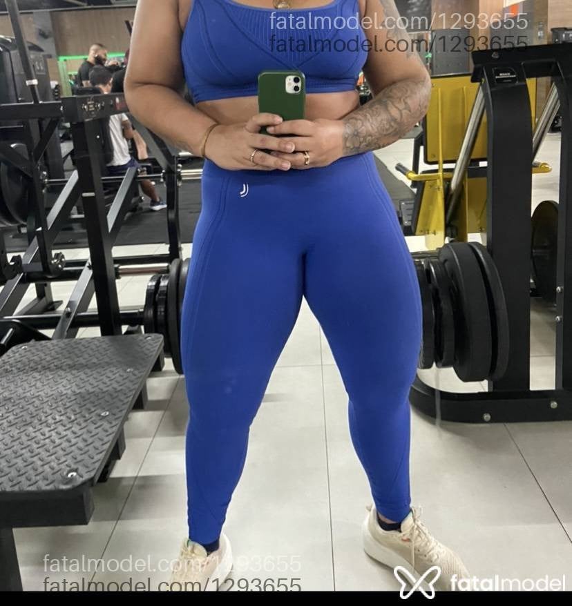 Acompanhante mulher morena (o) de olhos mel - Júlia Abravanel