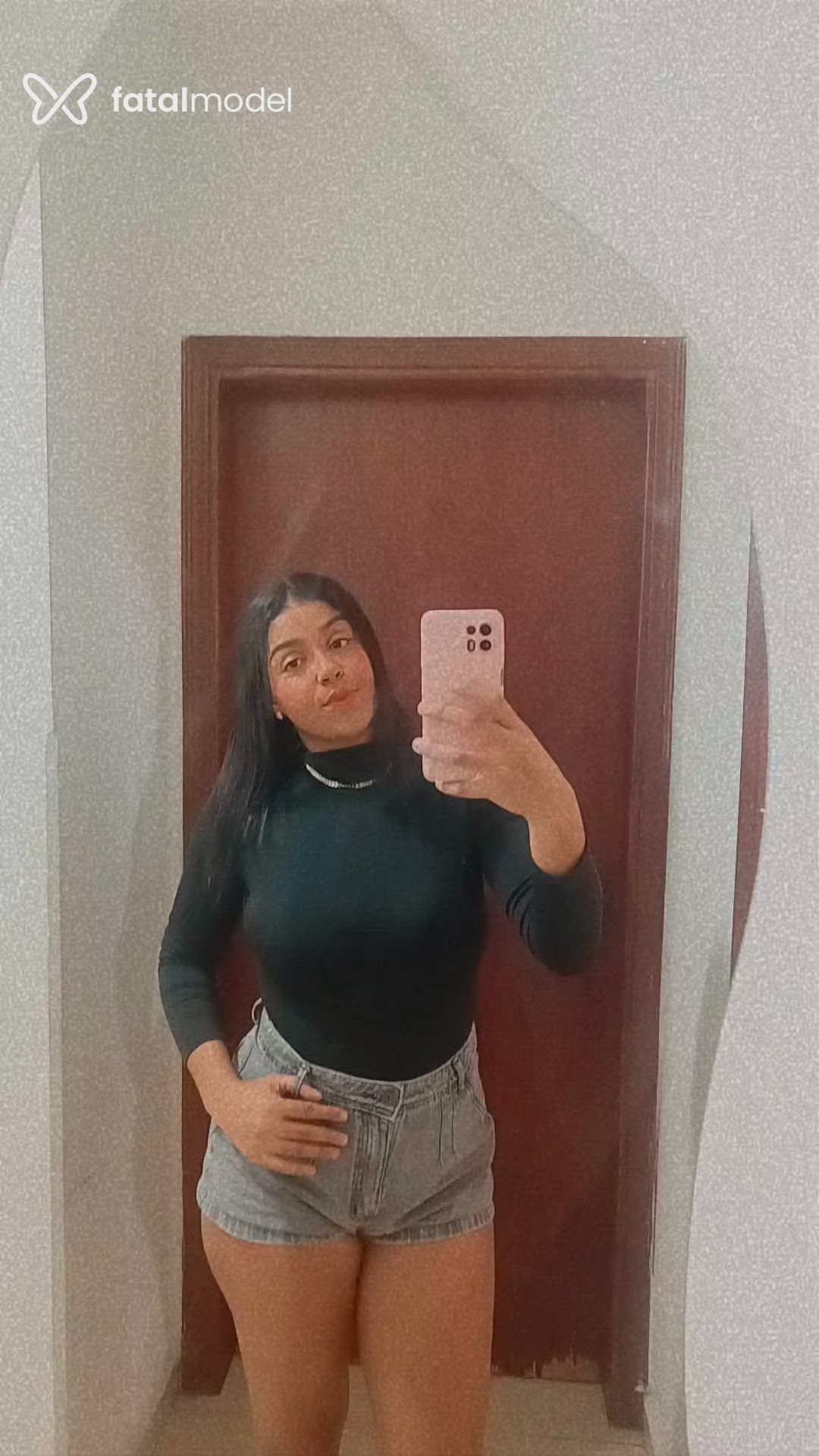 Acompanhante mulher morena (o) de olhos pretos - Bruna Smith Acompanhante mulher morena (o) de olhos pretos - Bruna Smith
