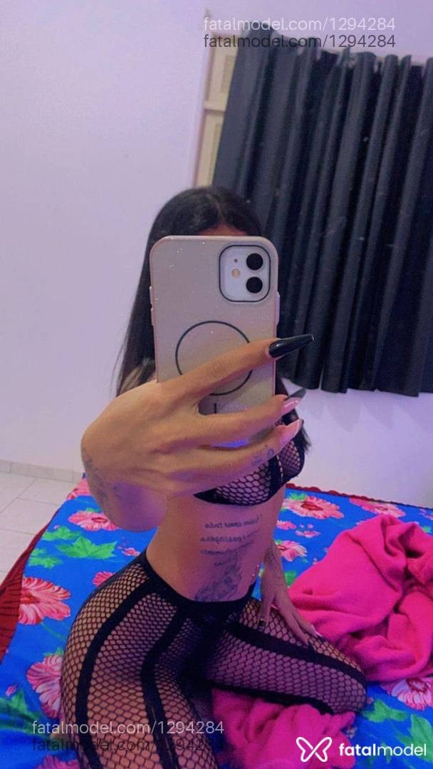Acompanhante mulher morena (o) de olhos pretos - Pérola Belline