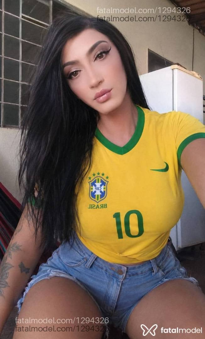 Acompanhante mulher trans morena (o) de olhos castanhos em Virtual - BRUNA