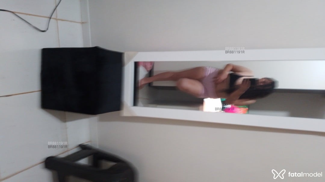 Acompanhante mulher com cabelo castanho de olhos pretos em Toledo - Andreia