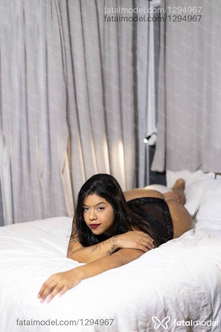Acompanhante mulher morena (o) de olhos pretos - Naomi Lee Acompanhante mulher morena (o) de olhos pretos - Naomi Lee