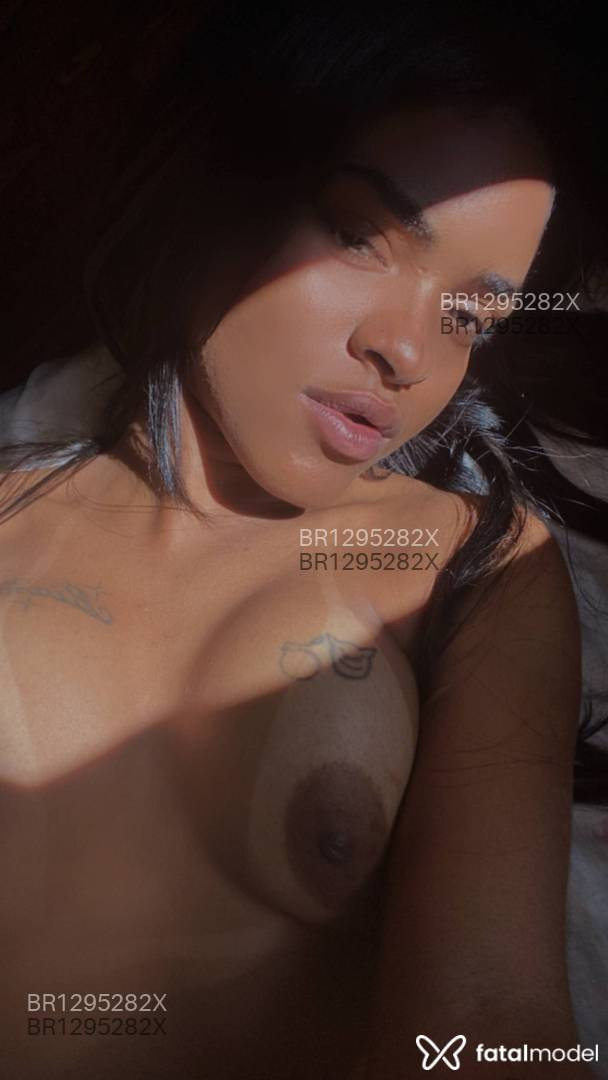 Acompanhante mulher morena (o) de olhos pretos em Vila Velha - Bruna valadares