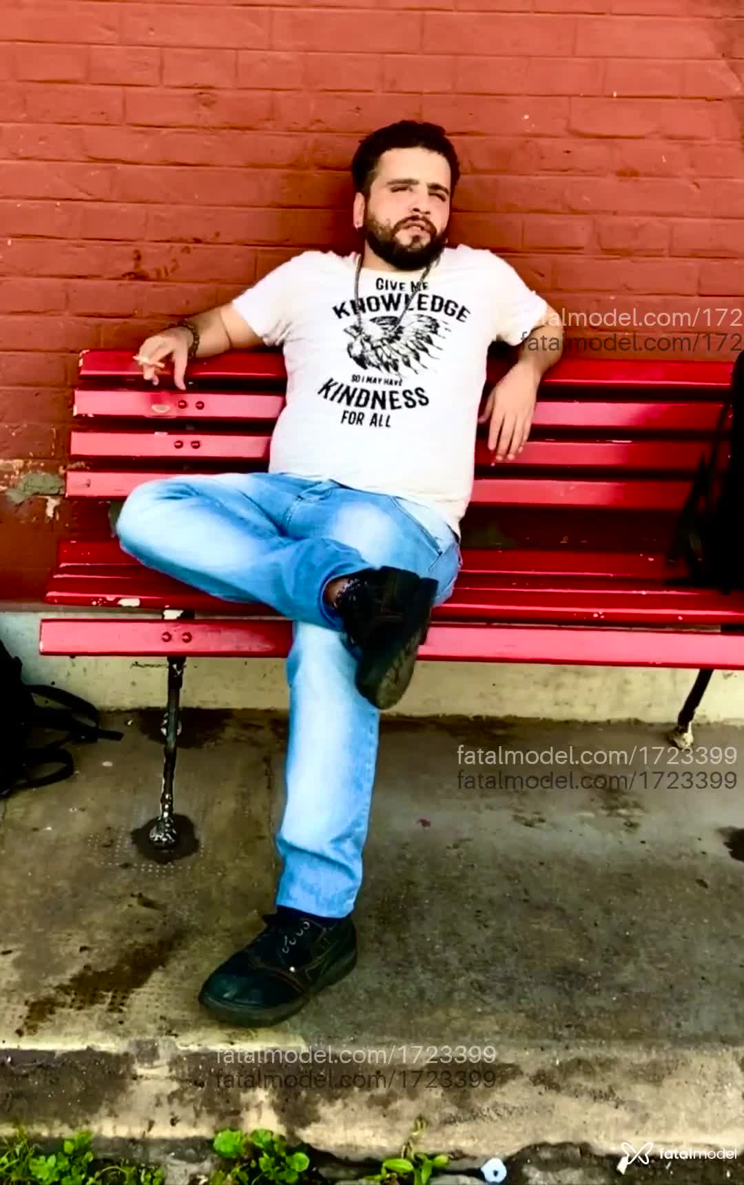 Acompanhante homem com cabelo castanho de olhos castanhos em São Paulo Acompanhante homem com cabelo castanho de olhos castanhos em São Paulo - Allan Torres