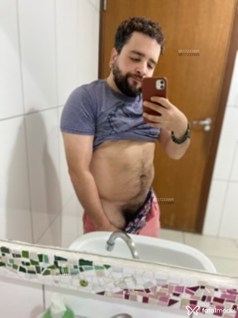 Acompanhante homem com cabelo castanho de olhos castanhos em São Paulo Acompanhante homem com cabelo castanho de olhos castanhos em São Paulo - Allan Torres
