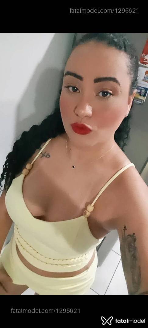Acompanhante mulher morena (o) de olhos castanhos - Julia Mendes