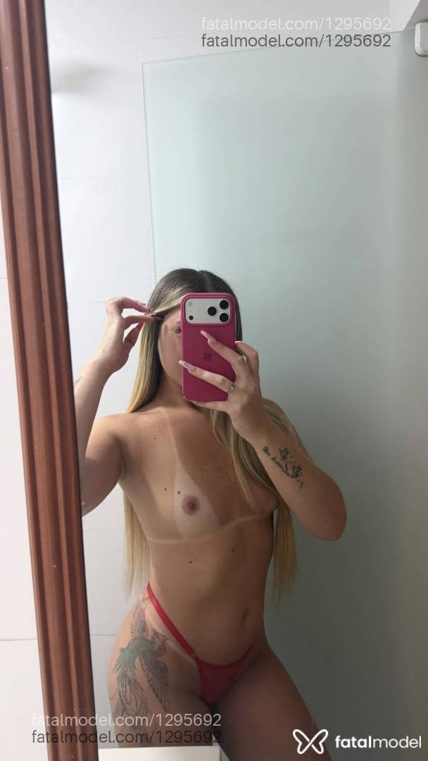 Acompanhante mulher loira (o) de olhos verdes - Amanda