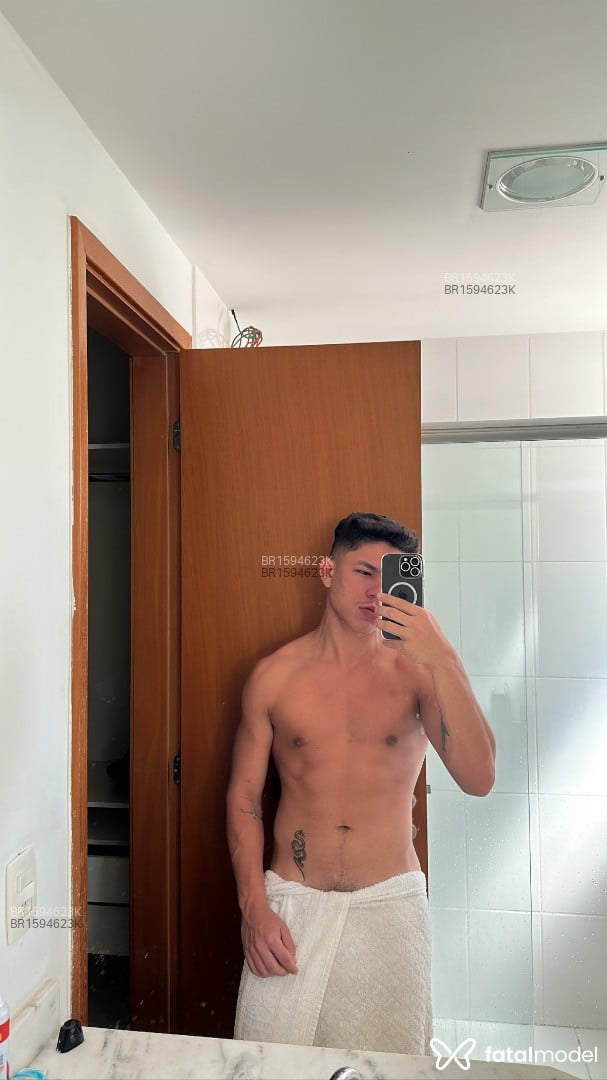 Acompanhante homem morena (o) de olhos castanhos - Pedrinho Acompanhante homem morena (o) de olhos castanhos - Pedrinho