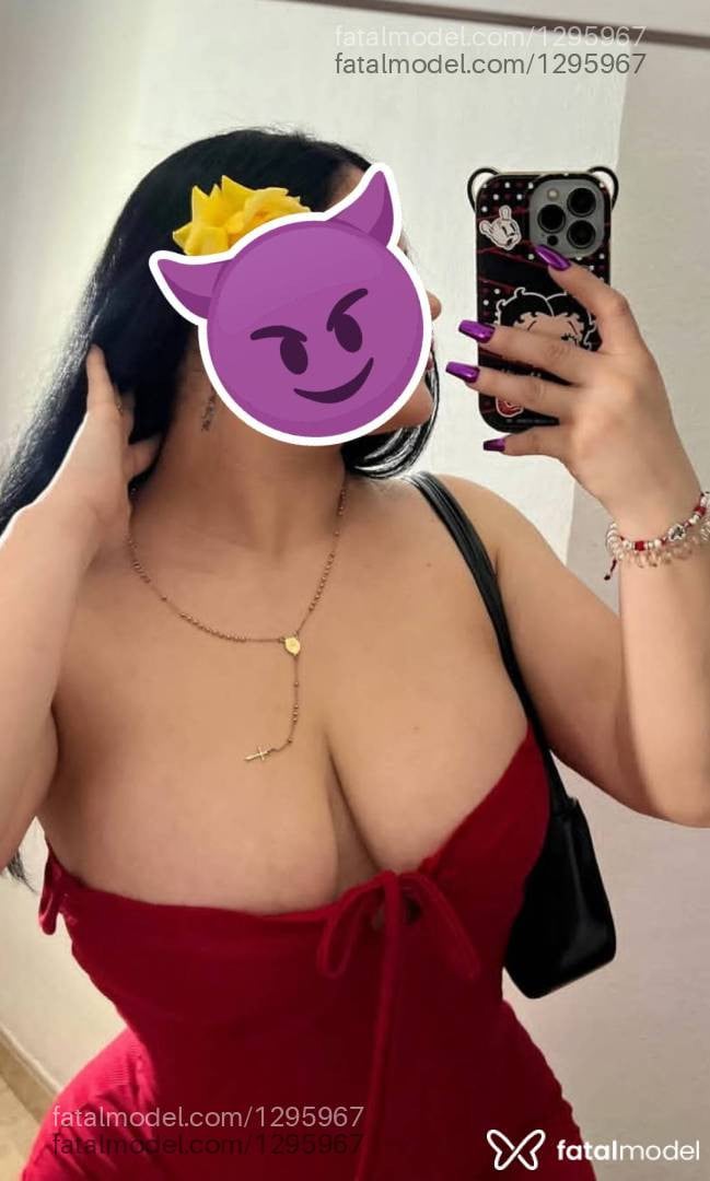 Acompanhante mulher com cabelo castanho de olhos castanhos em Florianópolis - Laraa