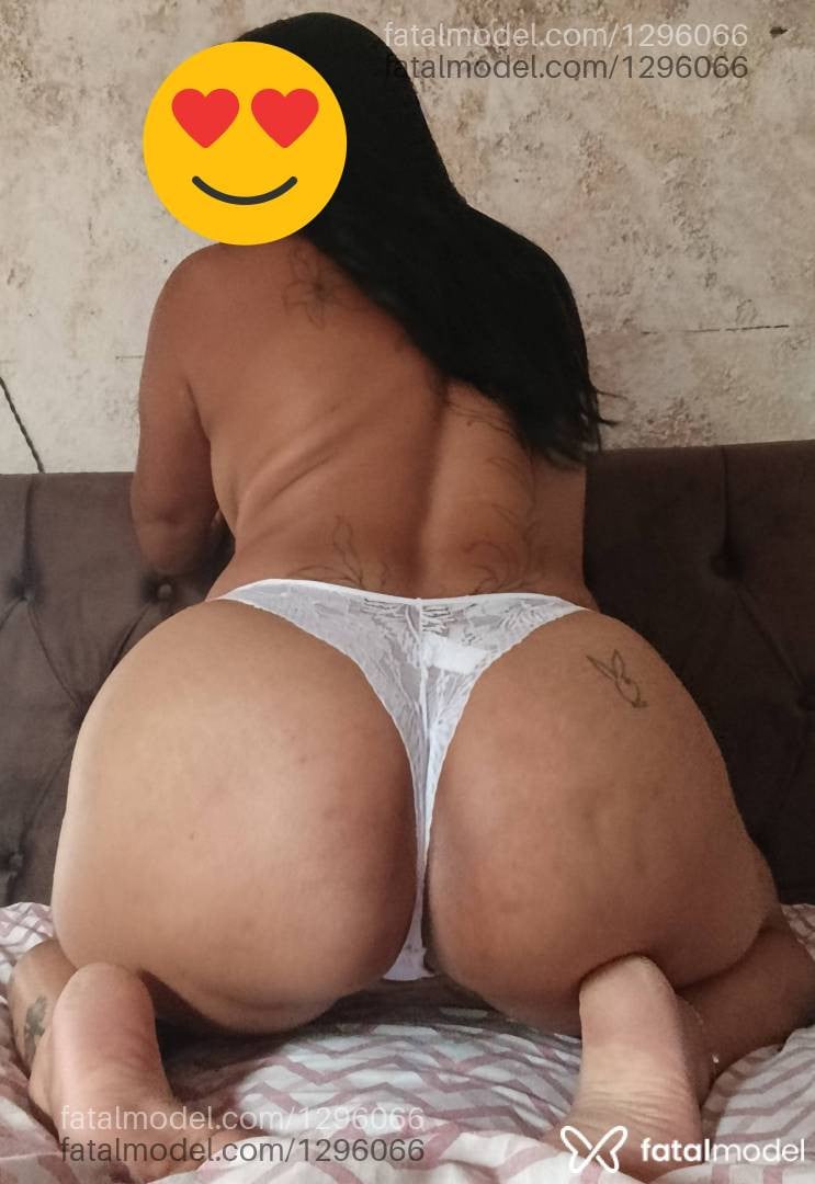 Acompanhante mulher com cabelo castanho de olhos castanhos - Cláudia