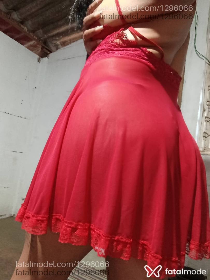 Acompanhante mulher com cabelo castanho de olhos castanhos em Passos - Cláudia