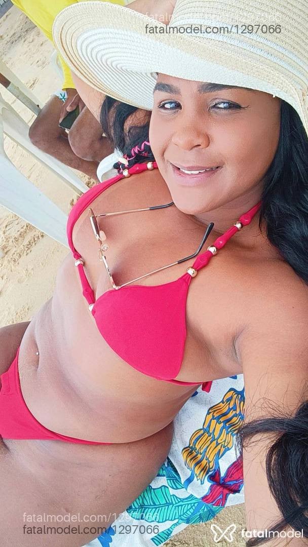 Acompanhante mulher morena (o) de olhos castanhos - Andreza