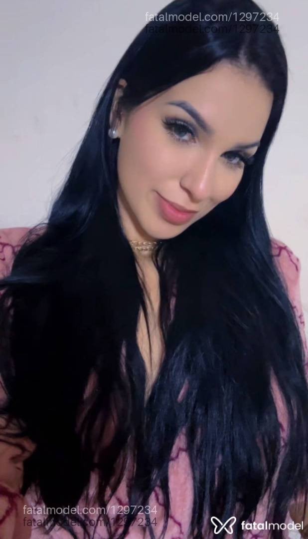 Acompanhante mulher morena (o) de olhos pretos - Jessika Andrade