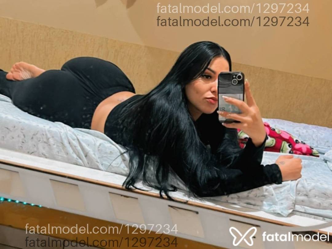 Acompanhante mulher morena (o) de olhos pretos - Jessika Andrade