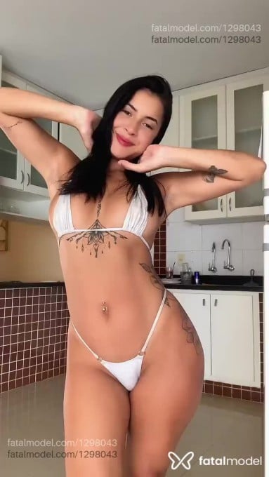 Acompanhante mulher com cabelo castanho de olhos castanhos em Ribeirão Preto - Milena