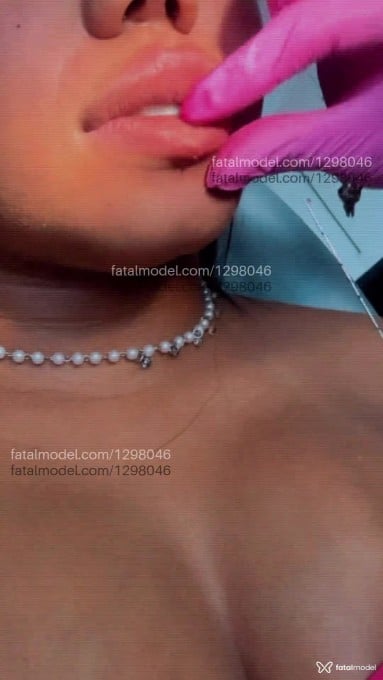 Acompanhante mulher morena (o) de olhos castanhos em Rio de Janeiro Acompanhante mulher morena (o) de olhos castanhos em Rio de Janeiro - Bela Casttiel