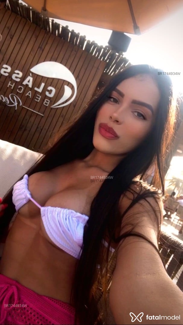 Acompanhante mulher com cabelo castanho de olhos castanhos em São Paulo - Emily Bela