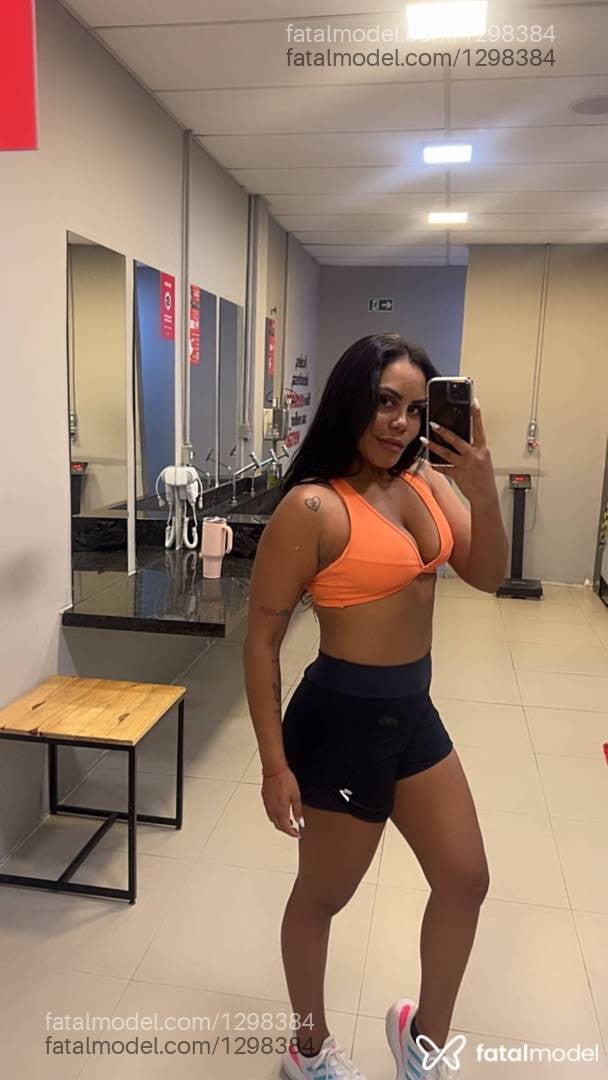Acompanhante mulher morena (o) de olhos castanhos - Thaís