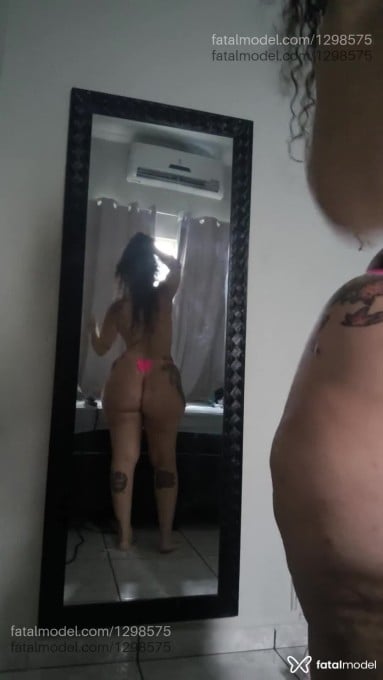 Acompanhante mulher com cabelo castanho de olhos castanhos em Inocência Acompanhante mulher com cabelo castanho de olhos castanhos em Inocência - Vivi Nunes