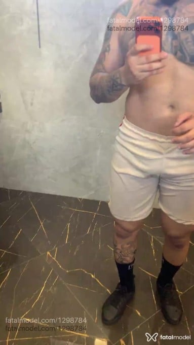 Acompanhante homem com cabelo castanho de olhos castanhos - Rafael sousa Acompanhante homem com cabelo castanho de olhos castanhos - Rafael sousa