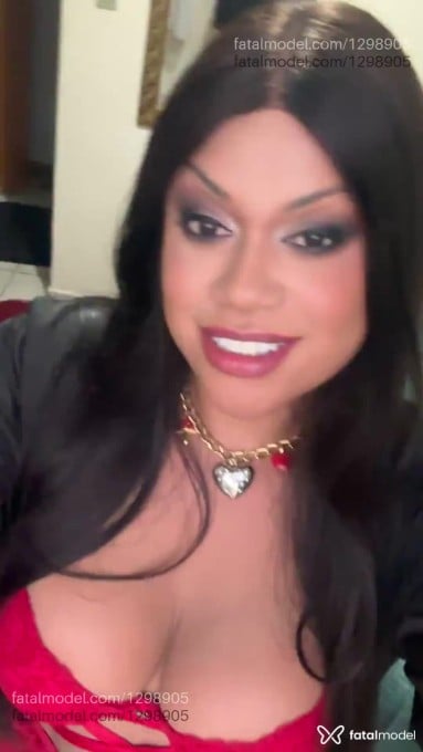 Acompanhante travesti loira (o) de olhos castanhos em Lavras - Nicole