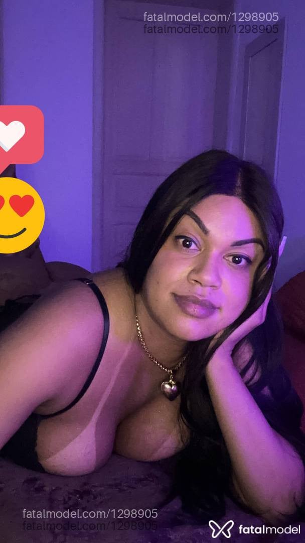 Acompanhante travesti loira (o) de olhos castanhos - Nicole