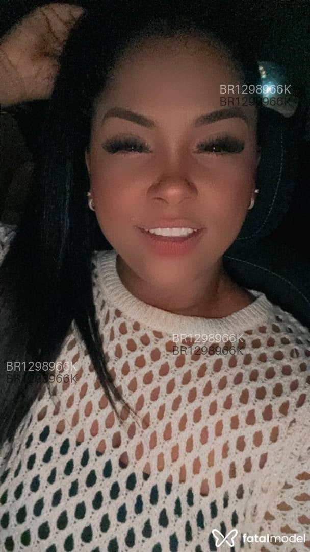 Acompanhante mulher morena (o) de olhos pretos em Porto Alegre Acompanhante mulher morena (o) de olhos pretos em Porto Alegre - Dryca