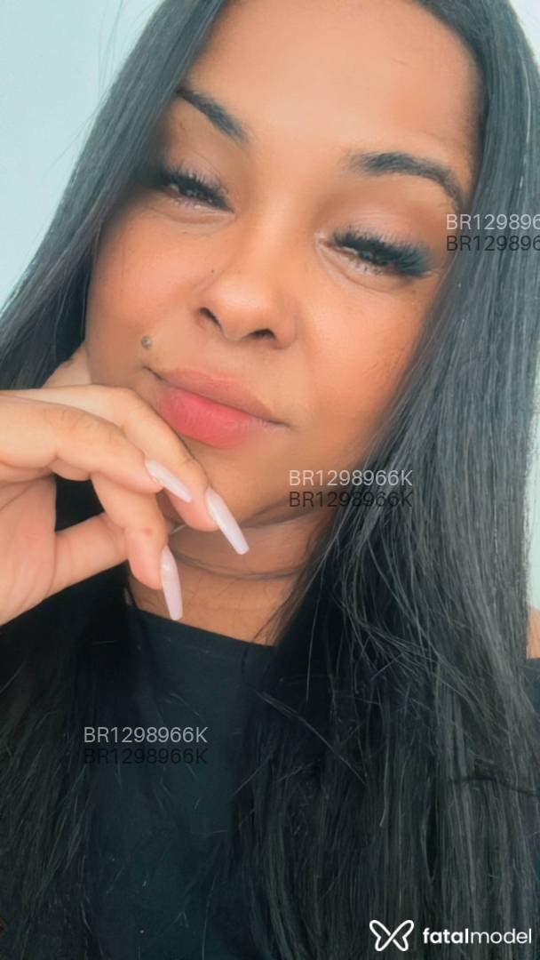 Acompanhante mulher morena (o) de olhos pretos em Porto Alegre Acompanhante mulher morena (o) de olhos pretos em Porto Alegre - Dryca