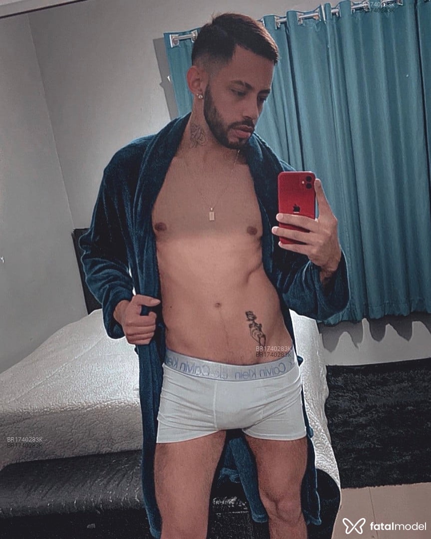 Acompanhante homem morena (o) de olhos mel em São Paulo Acompanhante homem morena (o) de olhos mel em São Paulo - Marcelo