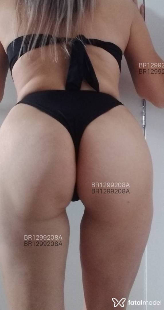 Acompanhante mulher loira (o) de olhos castanhos em Pinhalzinho Acompanhante mulher loira (o) de olhos castanhos em Pinhalzinho - Yohana