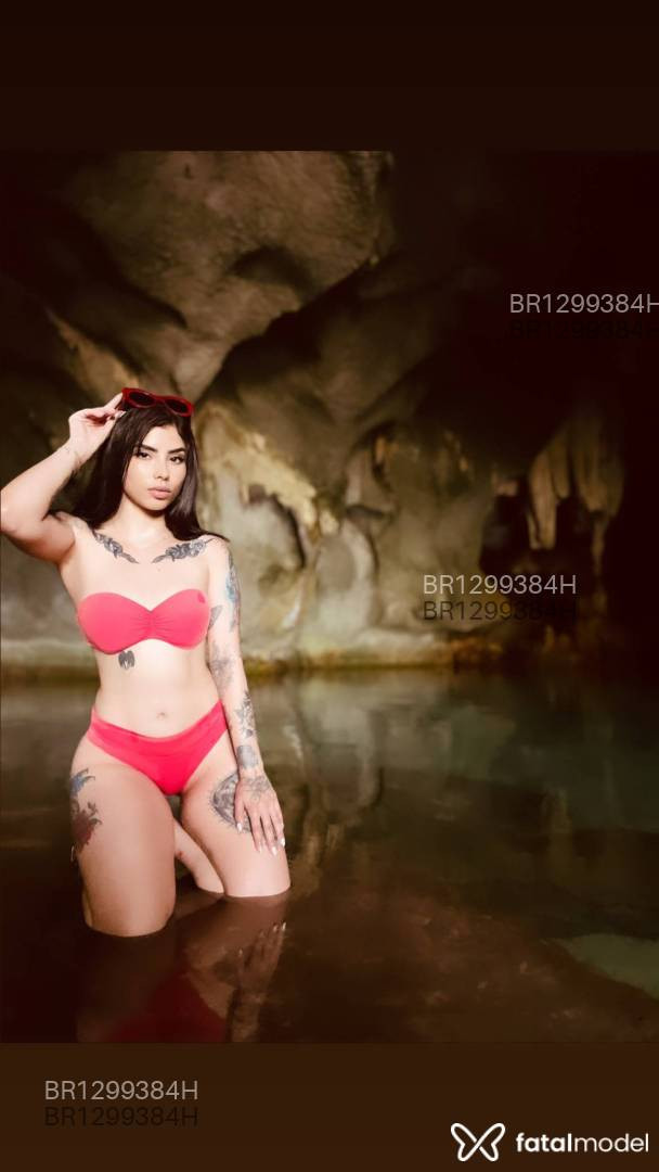 Acompanhante mulher com cabelo castanho de olhos castanhos em Rio do Sul Acompanhante mulher com cabelo castanho de olhos castanhos em Rio do Sul - Dalila
